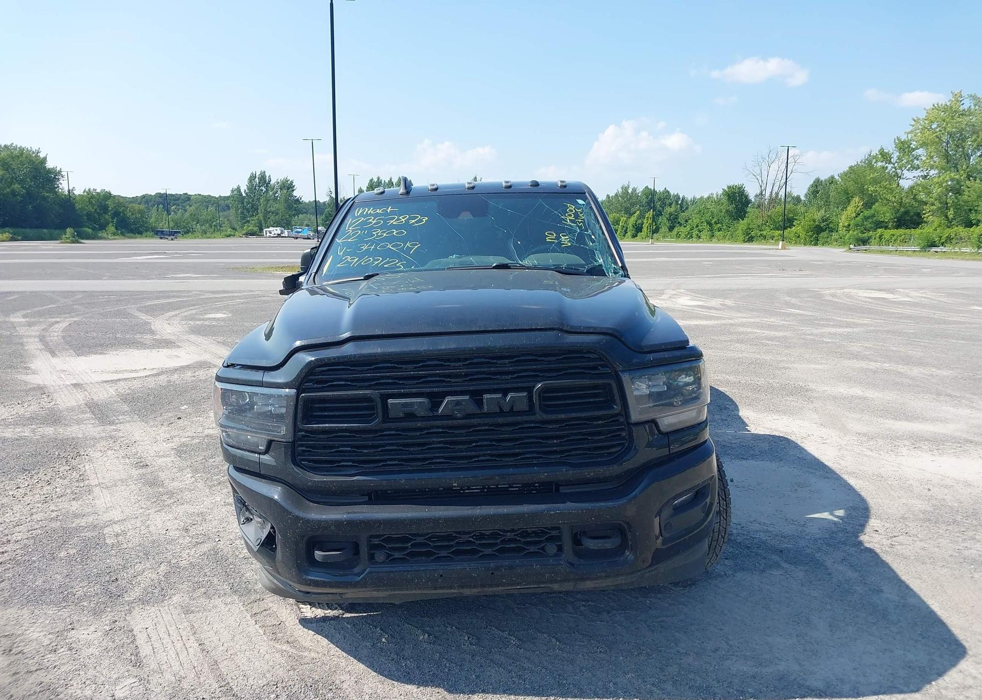 2022 RAM 3500 LIMITED