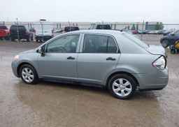 2009 NISSAN VERSA S