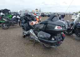 2010 HONDA GL1800