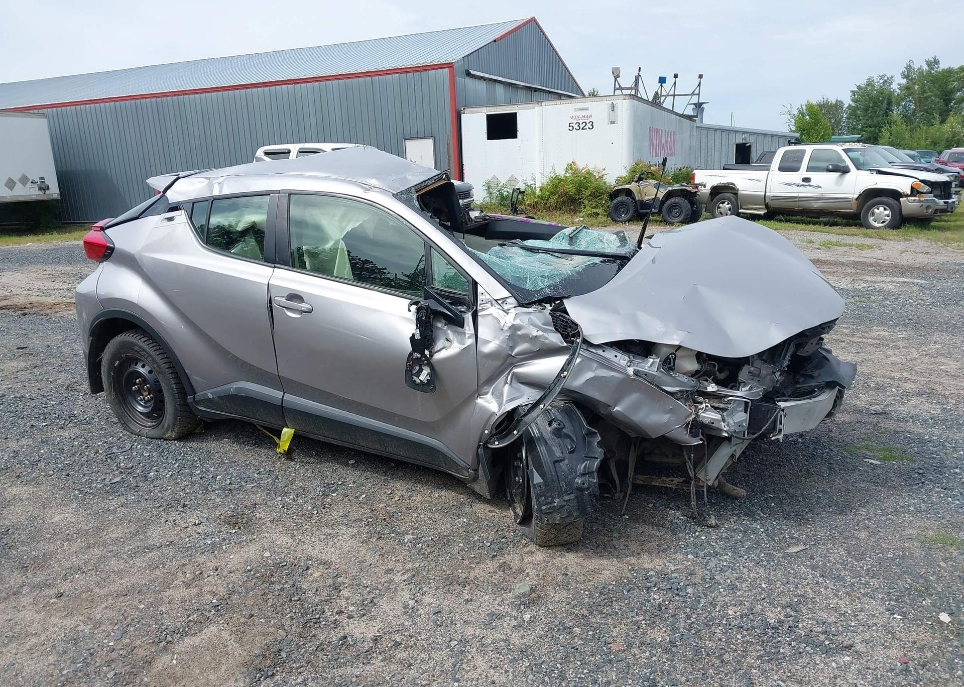 2020 TOYOTA C-HR LE