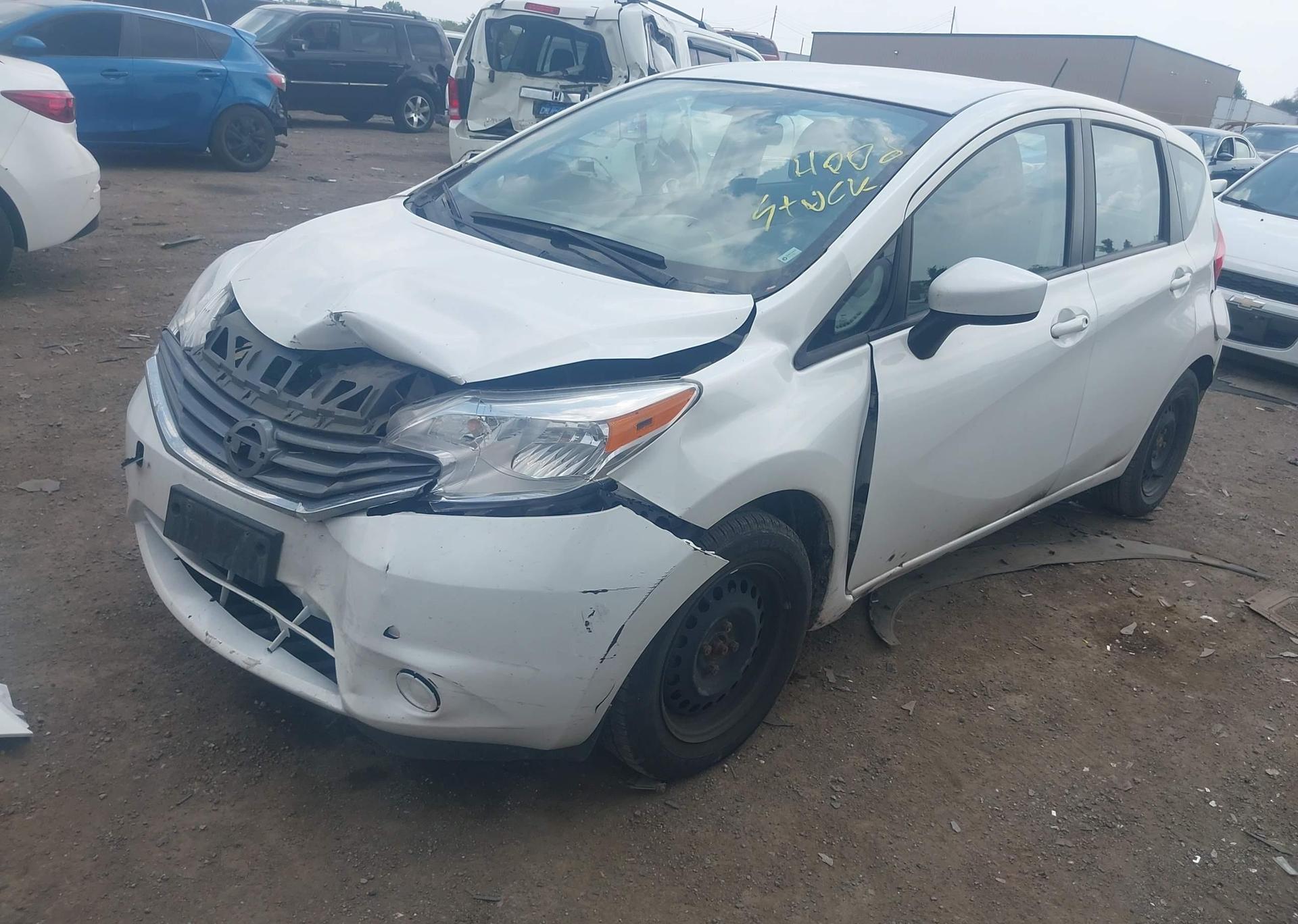 2015 NISSAN VERSA