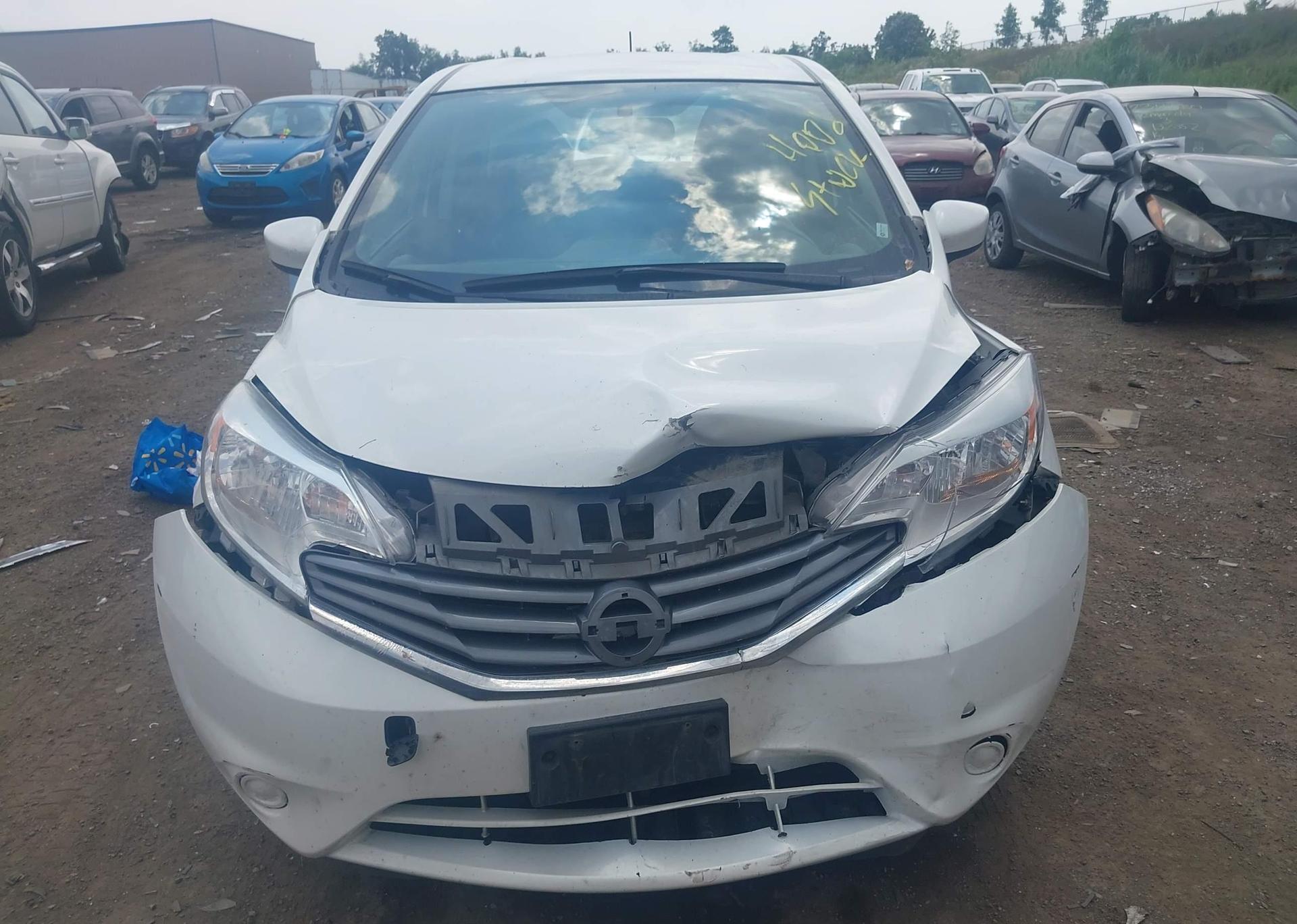 2015 NISSAN VERSA