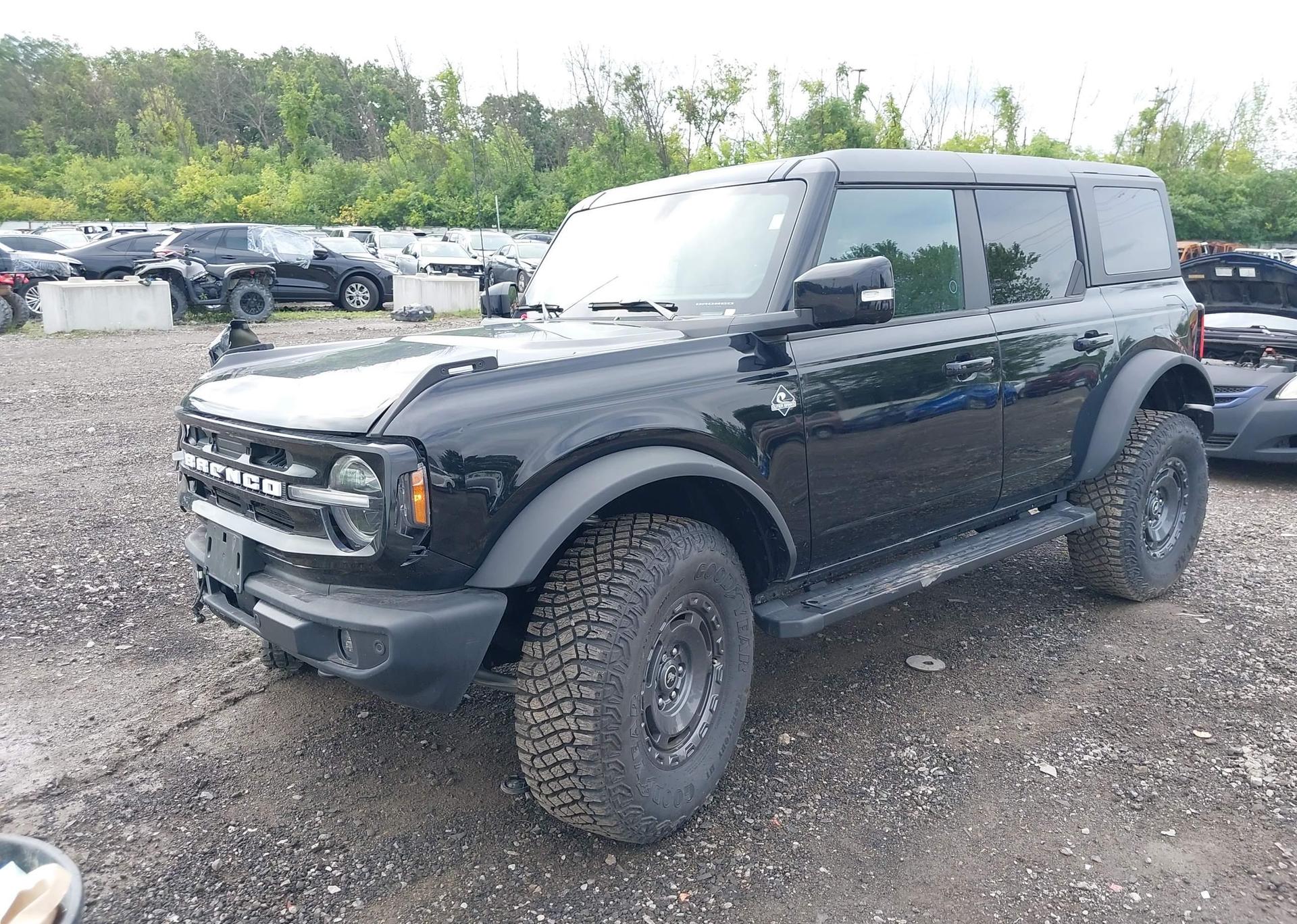 2024 FORD BRONCO OUTER BANKS
