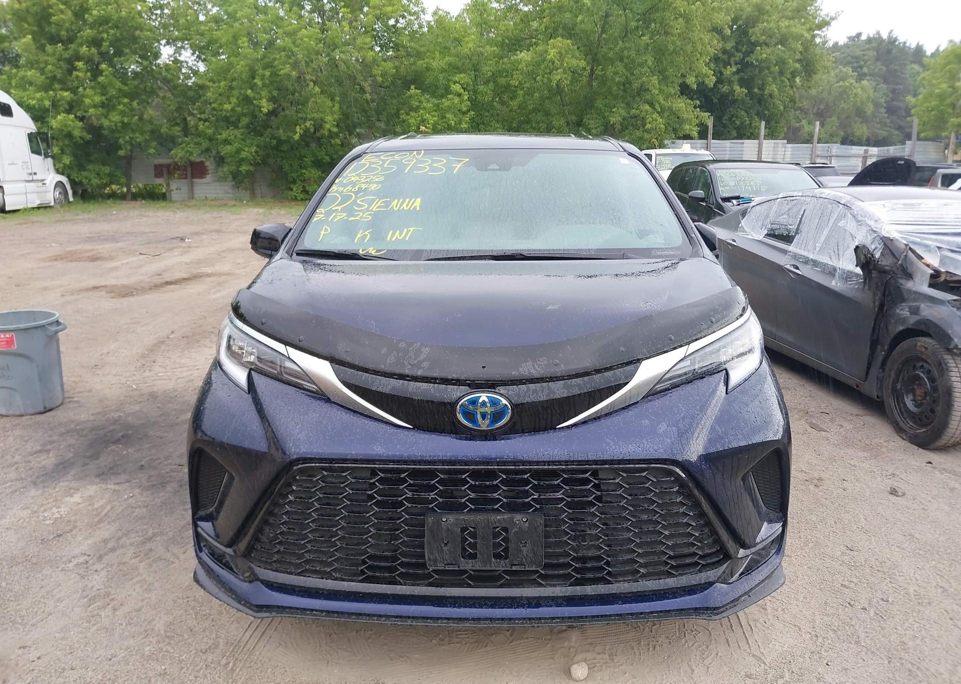 2022 TOYOTA SIENNA XSE 7-PASSENGER