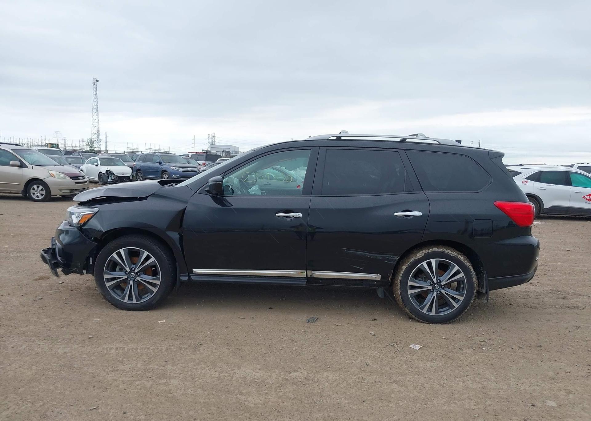 2019 NISSAN PATHFINDER S