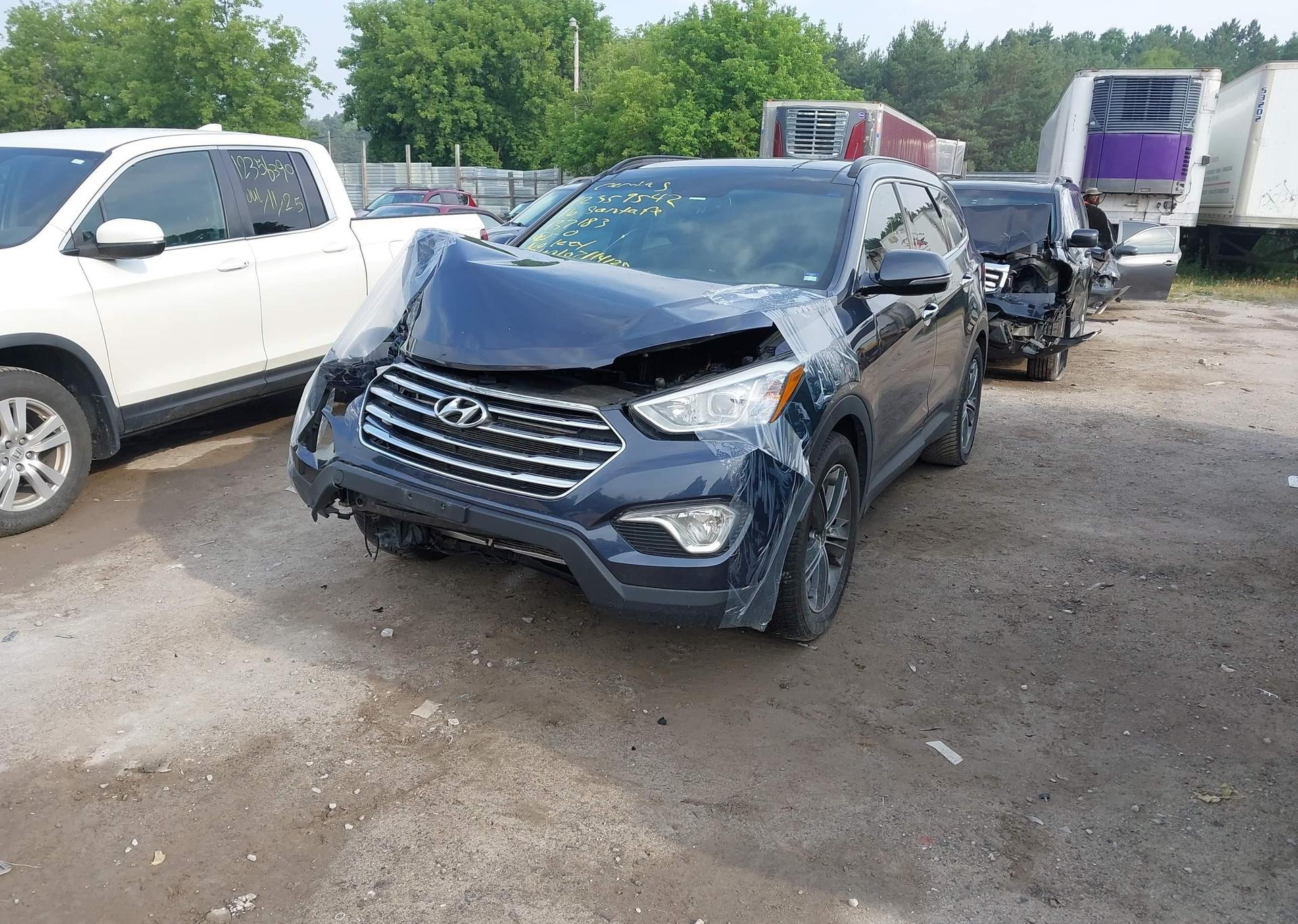 2016 HYUNDAI SANTA FE SE