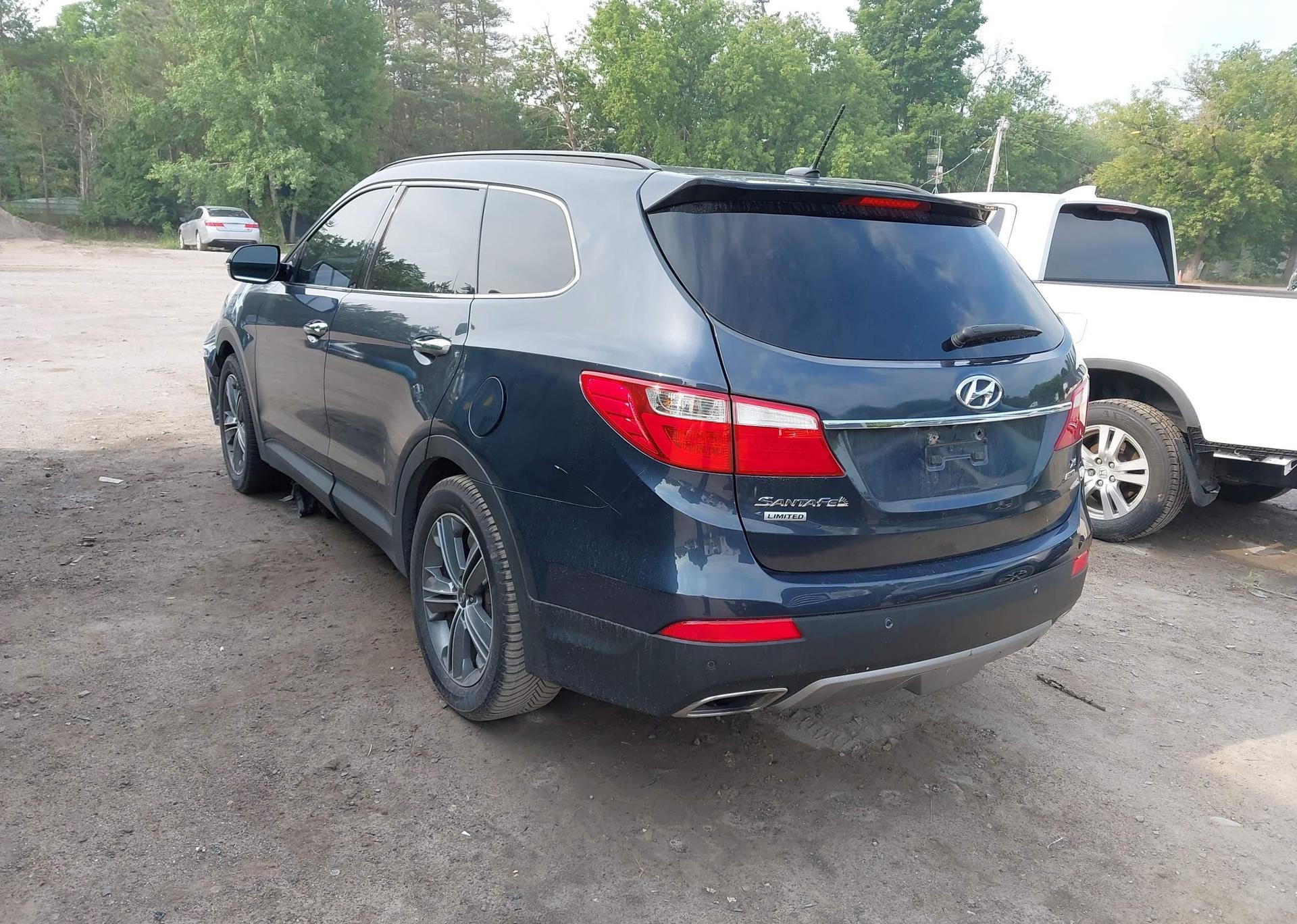 2016 HYUNDAI SANTA FE SE