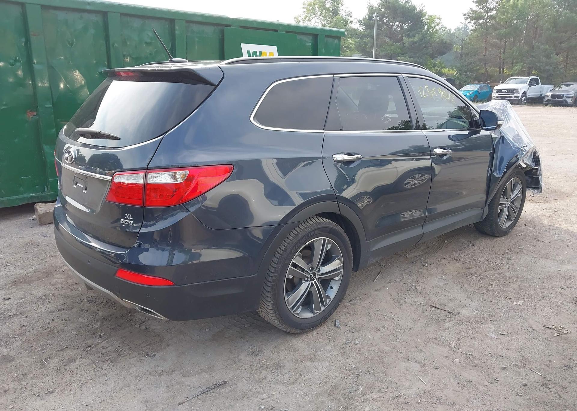 2016 HYUNDAI SANTA FE SE