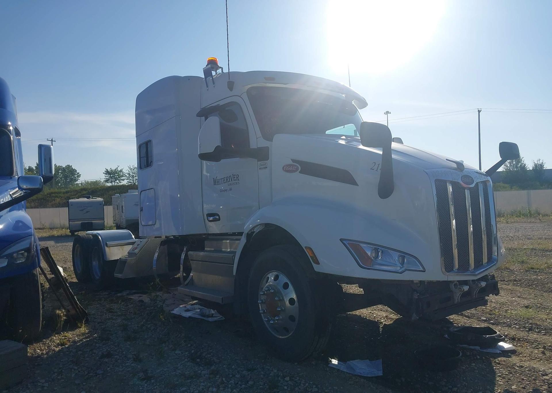 2023 PETERBILT 579