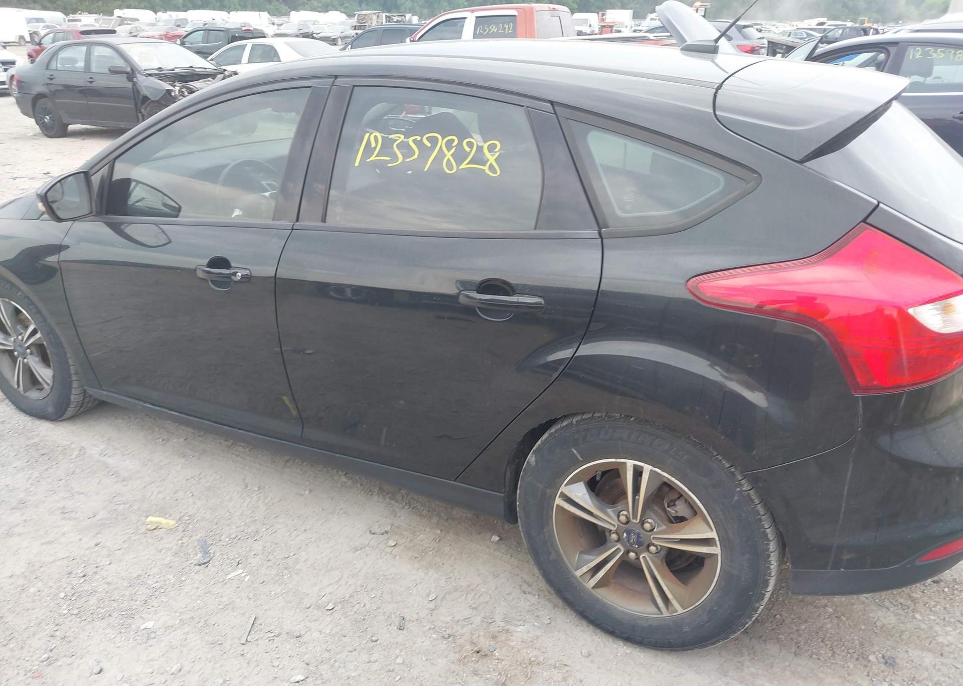 2014 FORD FOCUS SE