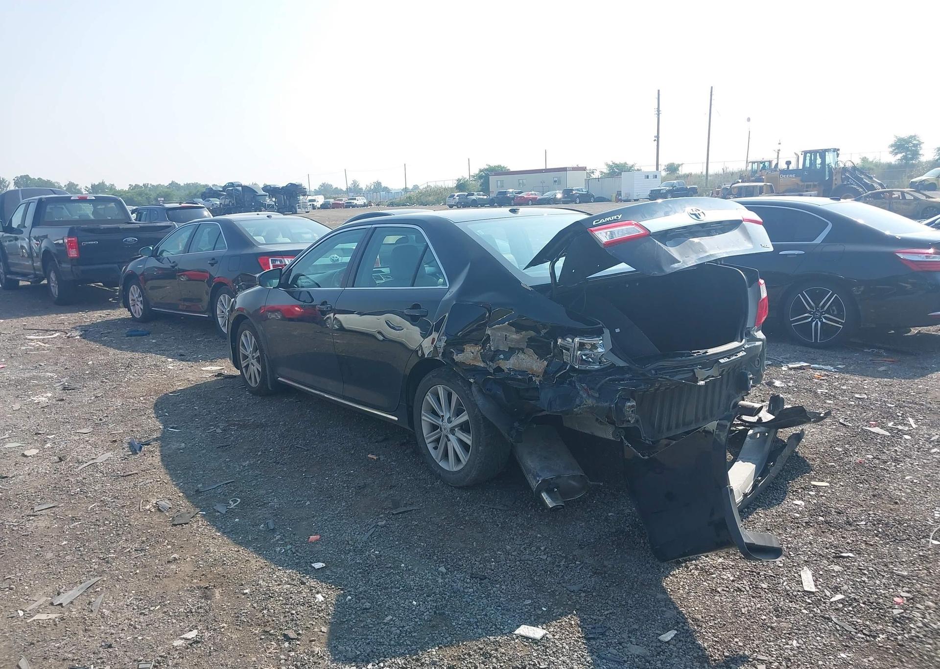 2012 TOYOTA CAMRY XLE V6