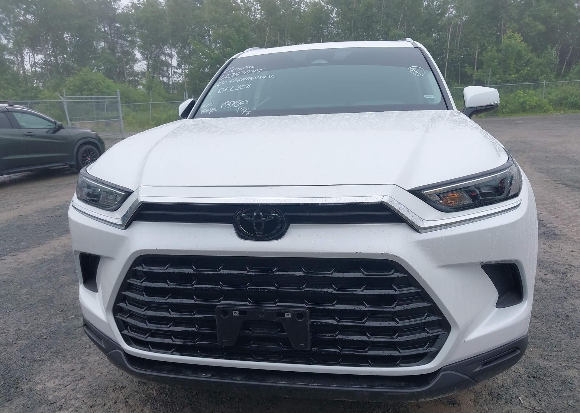 2024 TOYOTA GRAND HIGHLANDER XLE