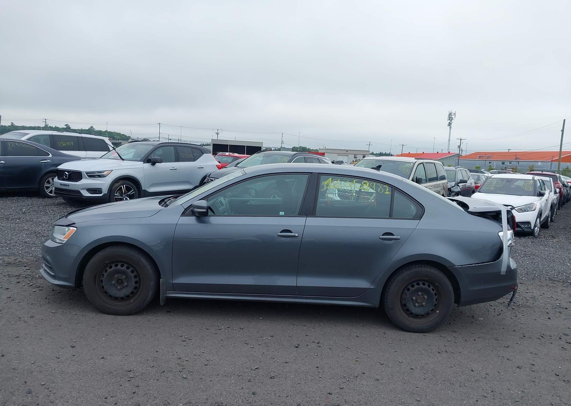 2015 VOLKSWAGEN JETTA S