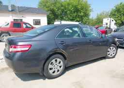 2010 TOYOTA CAMRY SE