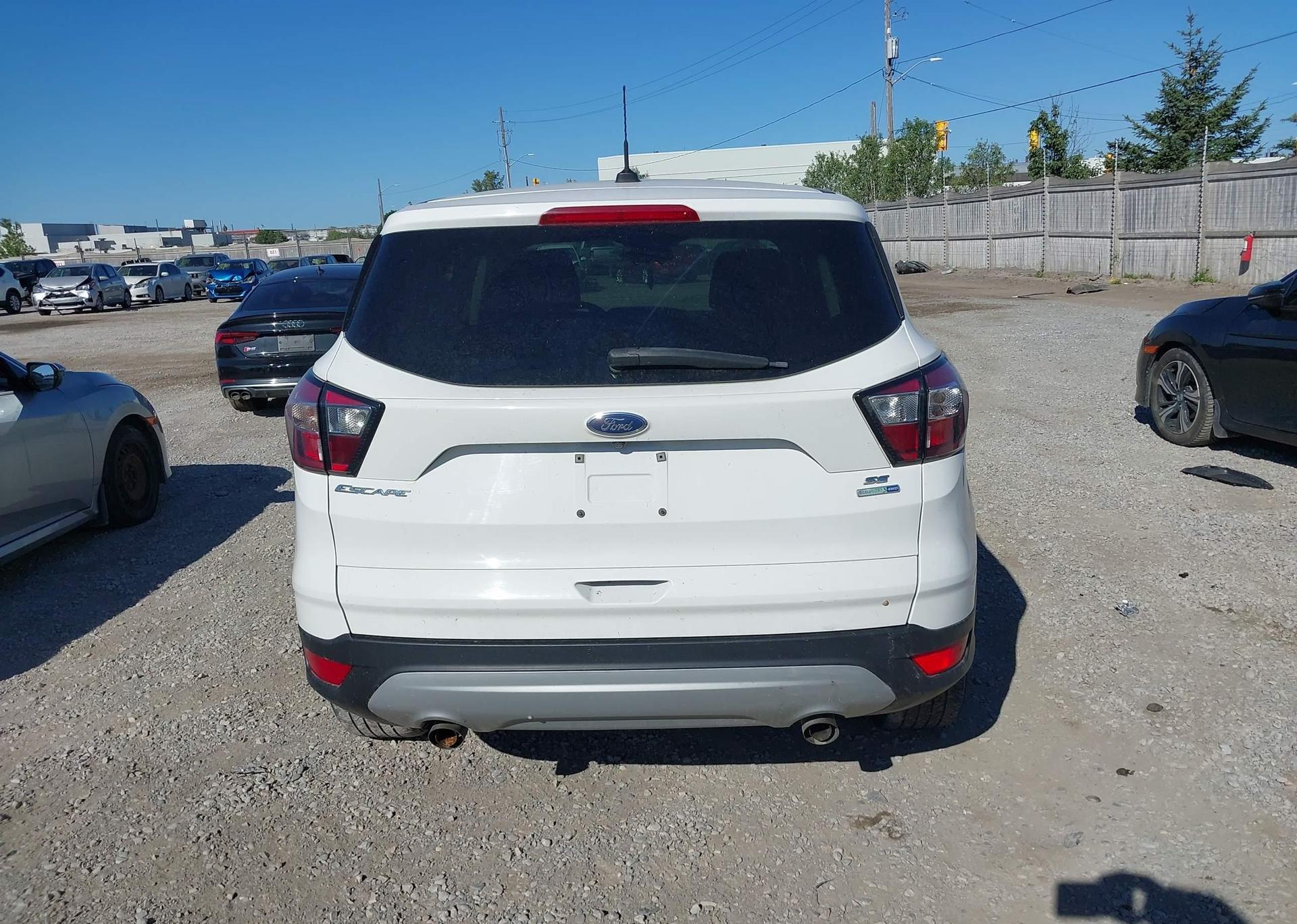 2017 FORD ESCAPE SE