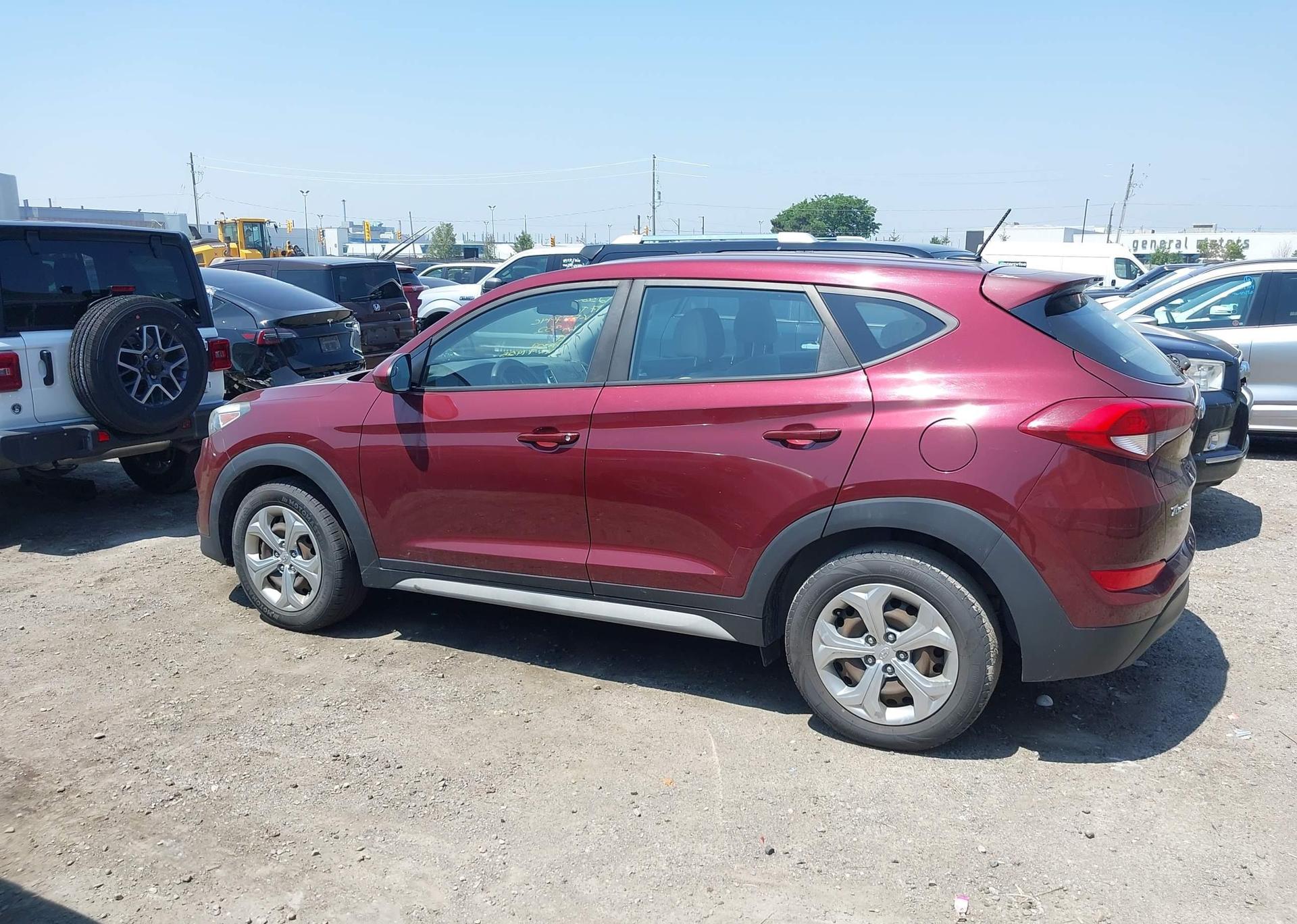 2017 HYUNDAI TUCSON SE