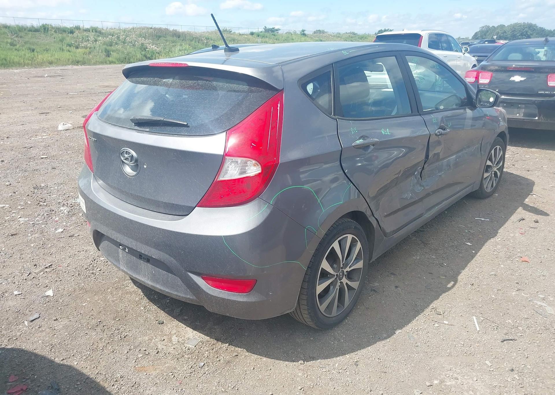 2015 HYUNDAI ACCENT SE