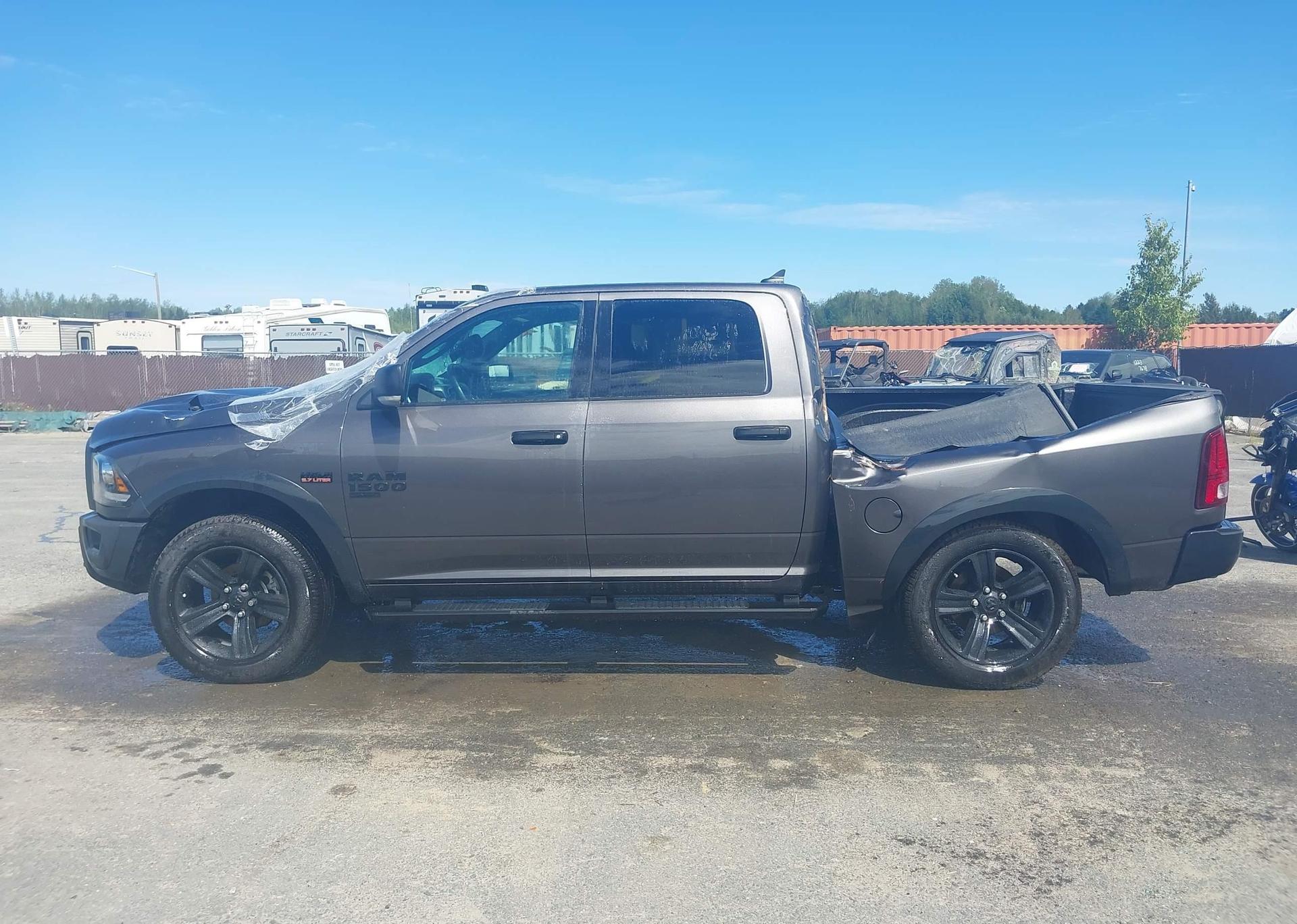 2024 RAM 1500 CLASSIC SLT