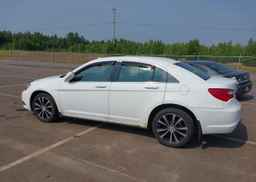 2013 CHRYSLER 200 S