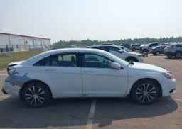 2013 CHRYSLER 200 S