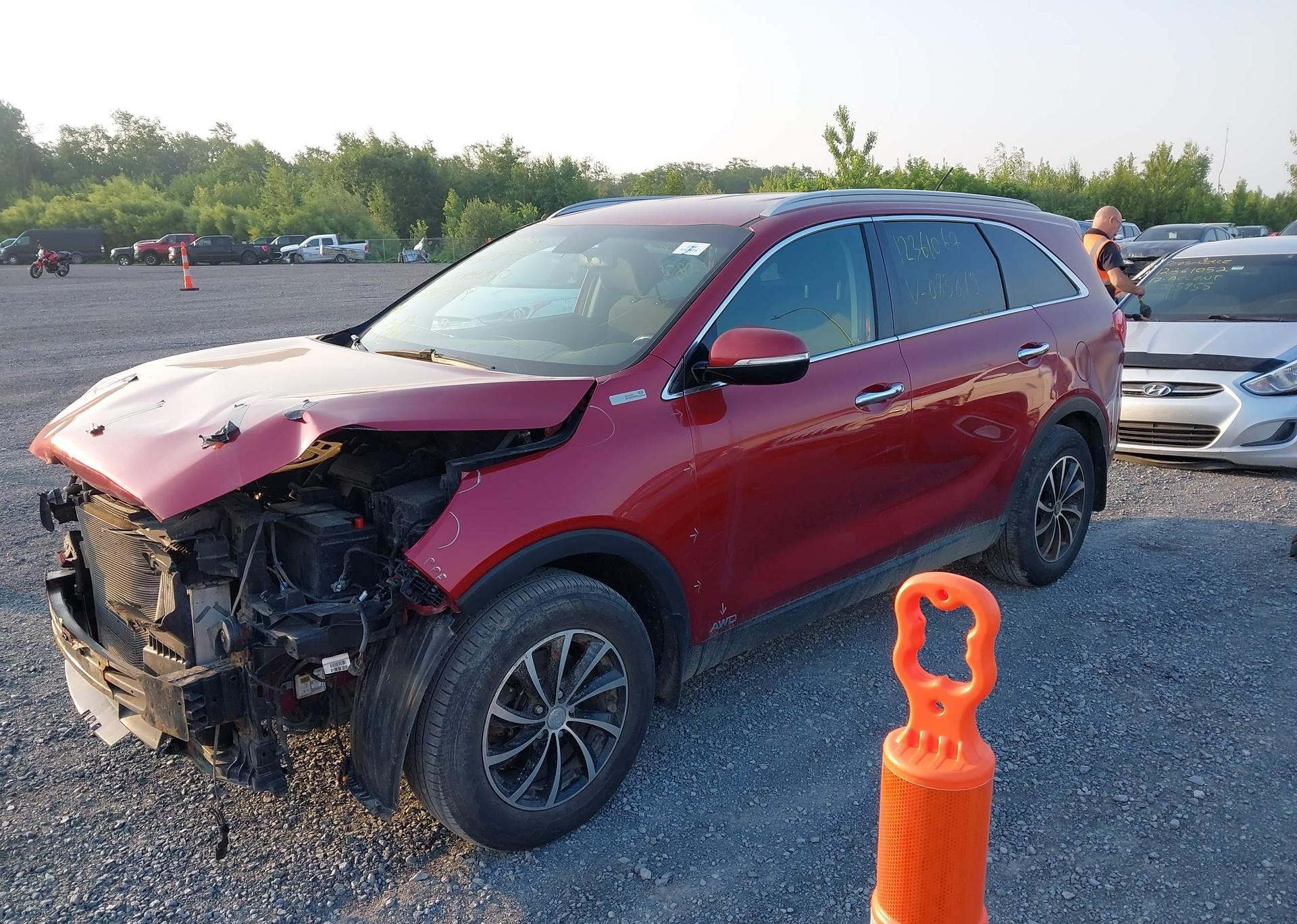 2016 KIA SORENTO LX