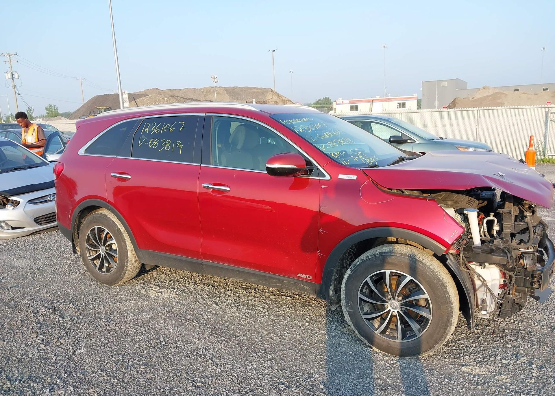 2016 KIA SORENTO LX