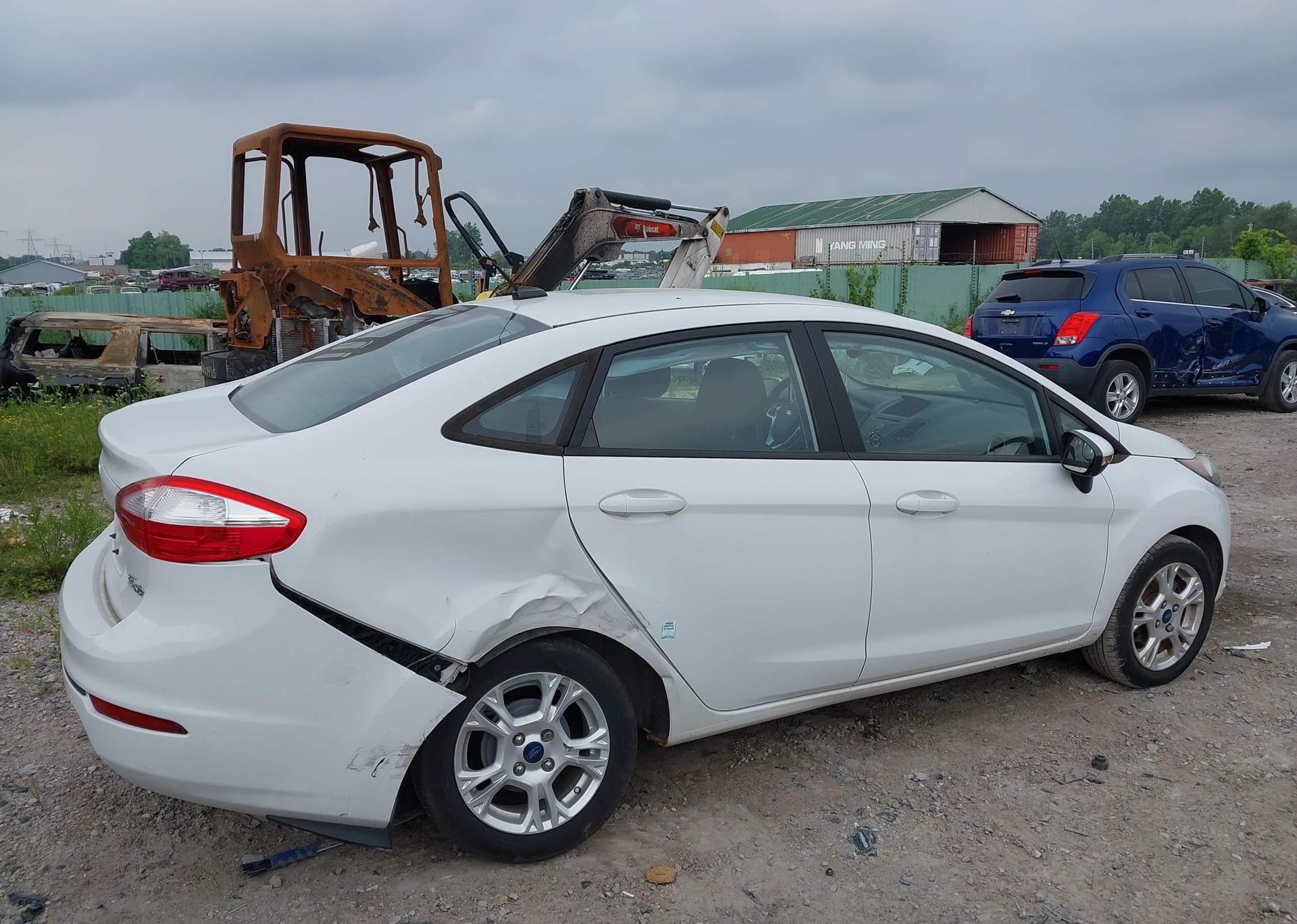2015 FORD FIESTA SE