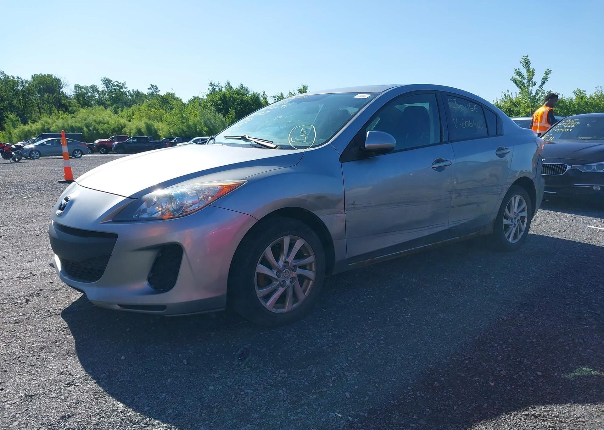 2012 MAZDA 3 I