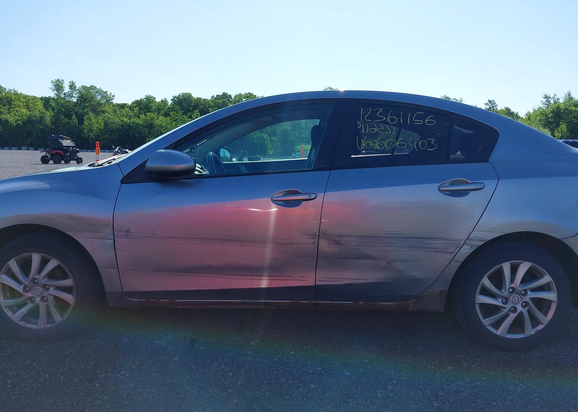 2012 MAZDA 3 I