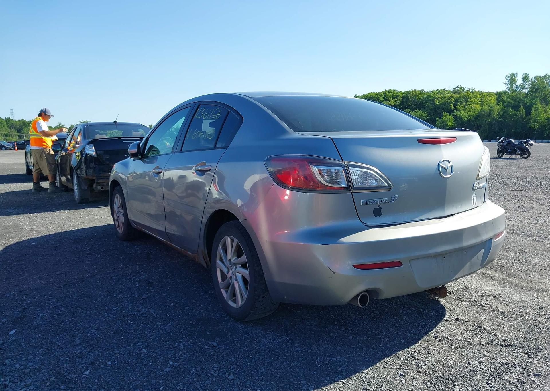 2012 MAZDA 3 I