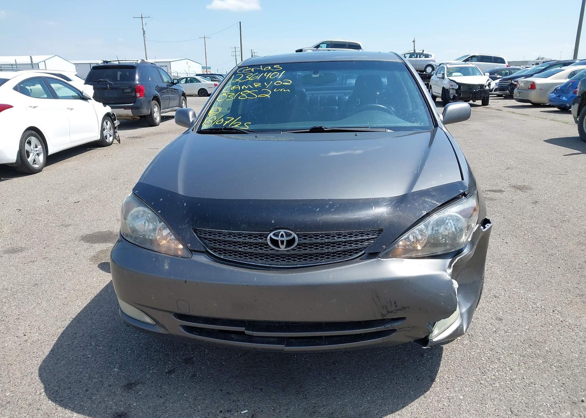 2002 TOYOTA CAMRY LE V6