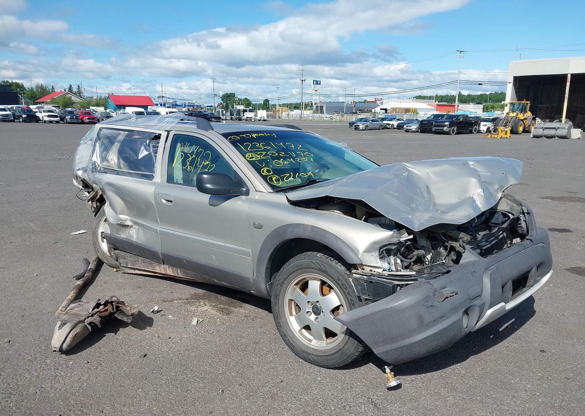 2002 VOLVO V70 XC