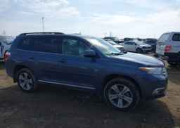 2012 TOYOTA HIGHLANDER SE
