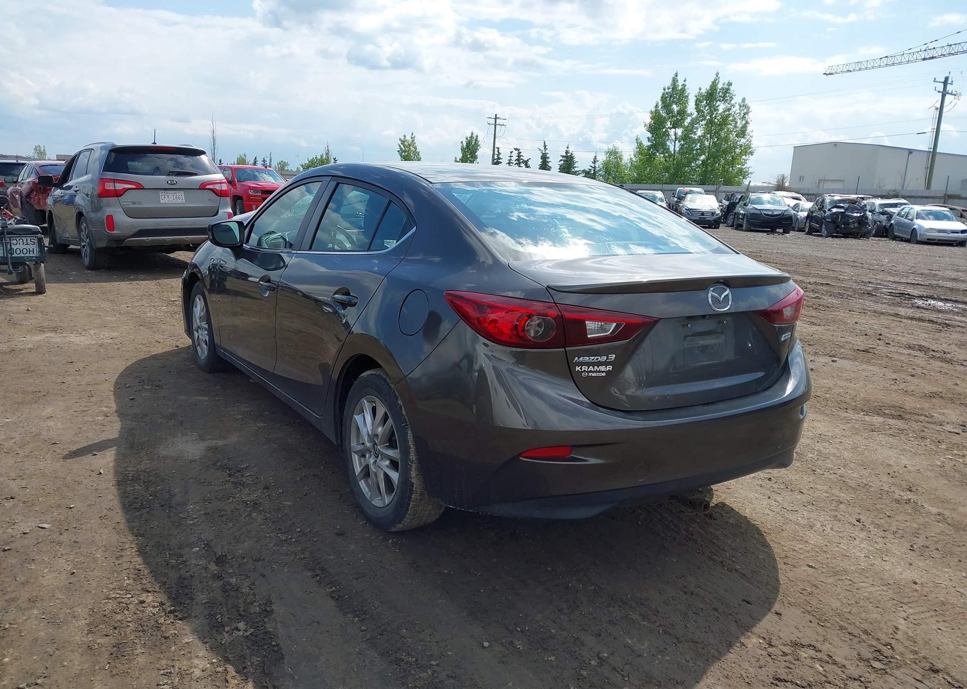 2015 MAZDA MAZDA3 GS