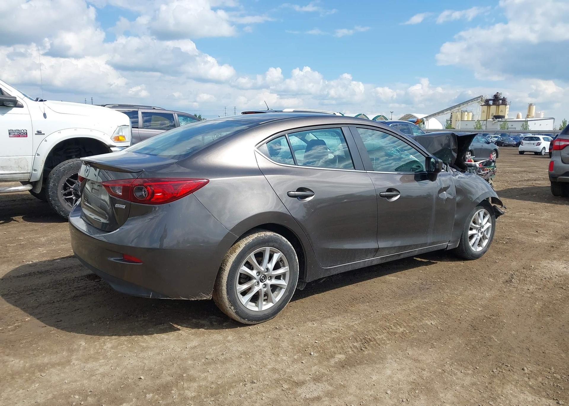 2015 MAZDA MAZDA3 GS