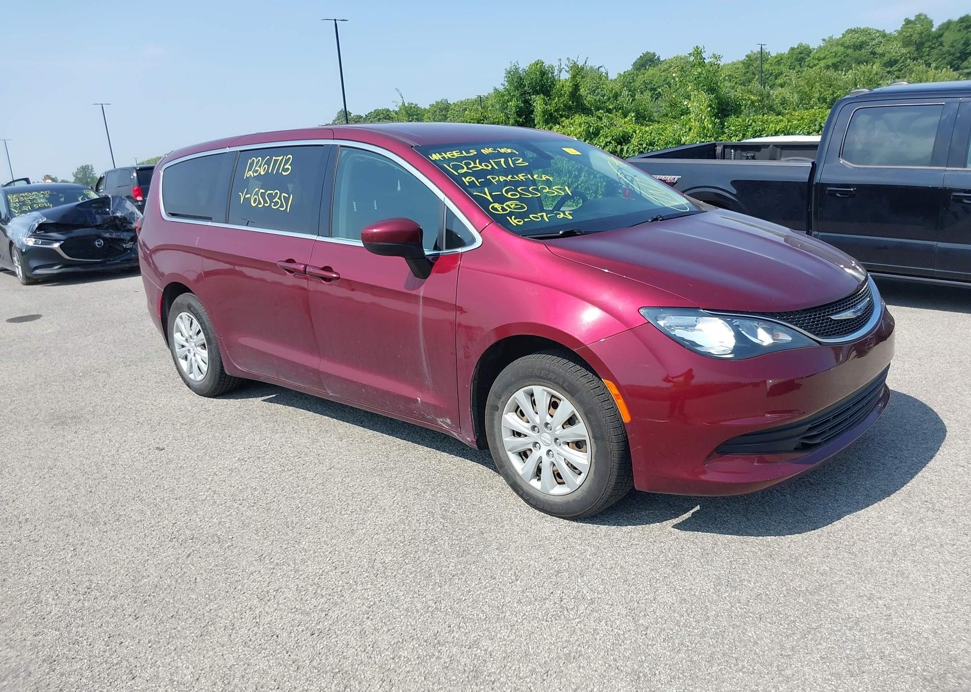 2019 CHRYSLER PACIFICA LX