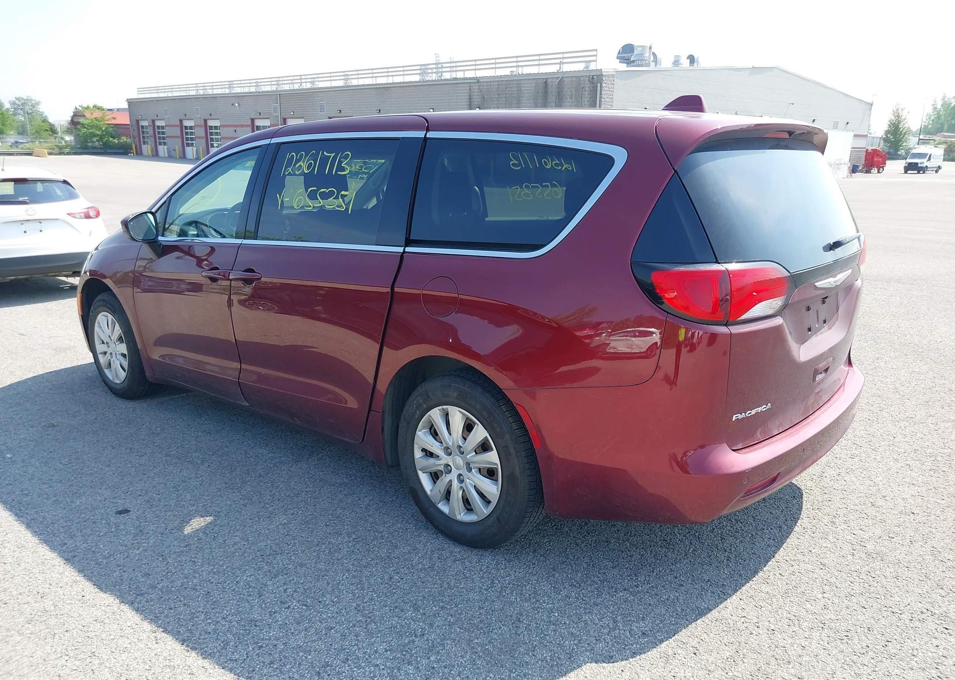 2019 CHRYSLER PACIFICA LX