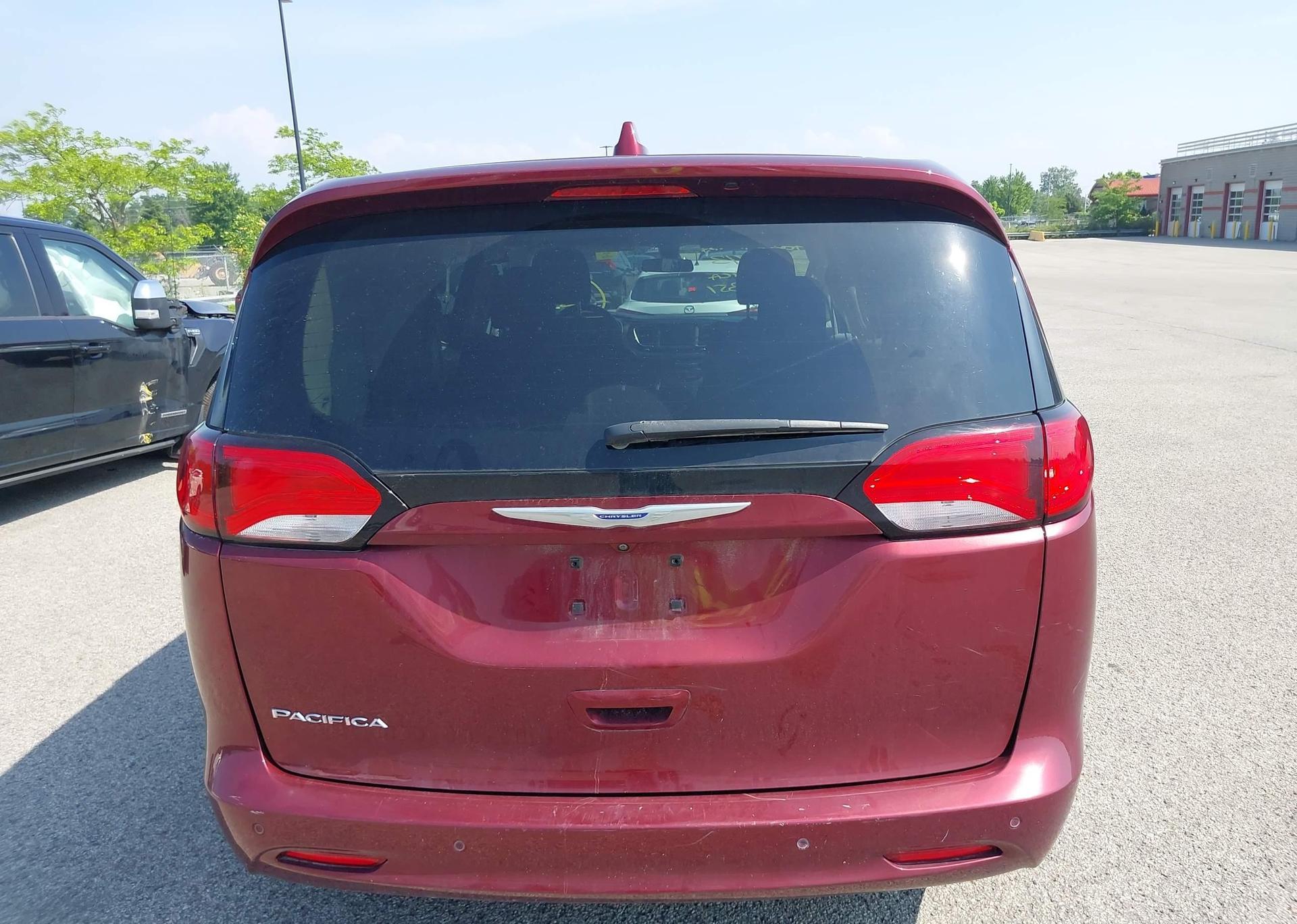 2019 CHRYSLER PACIFICA LX