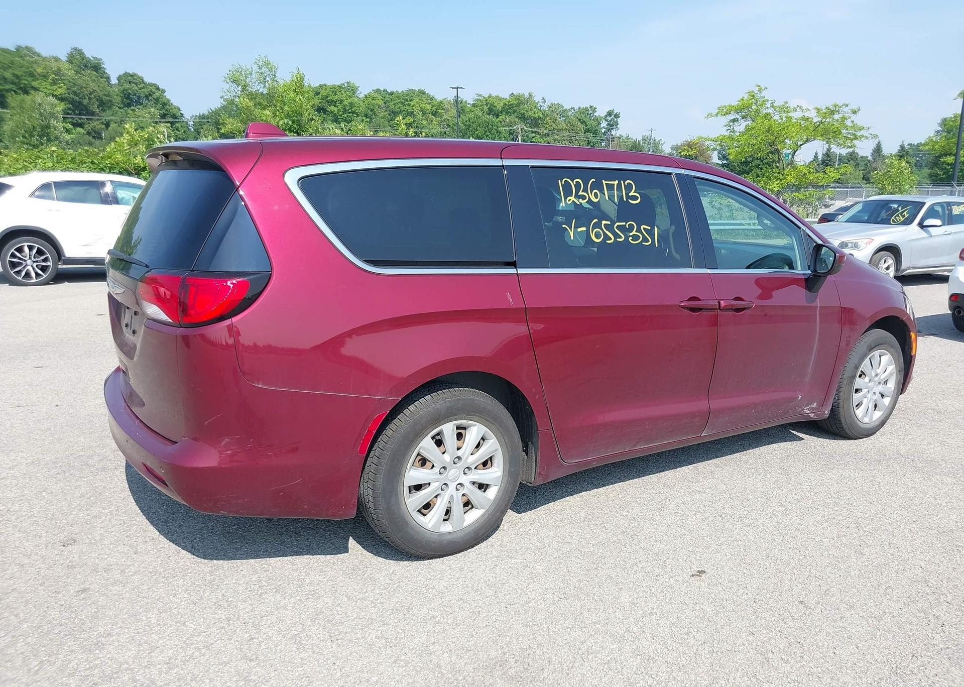 2019 CHRYSLER PACIFICA LX