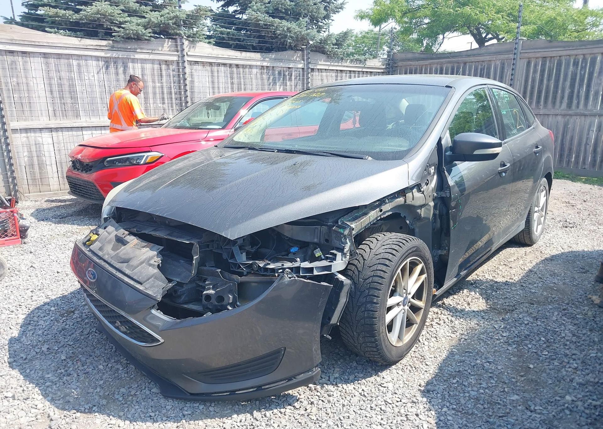 2015 FORD FOCUS SE