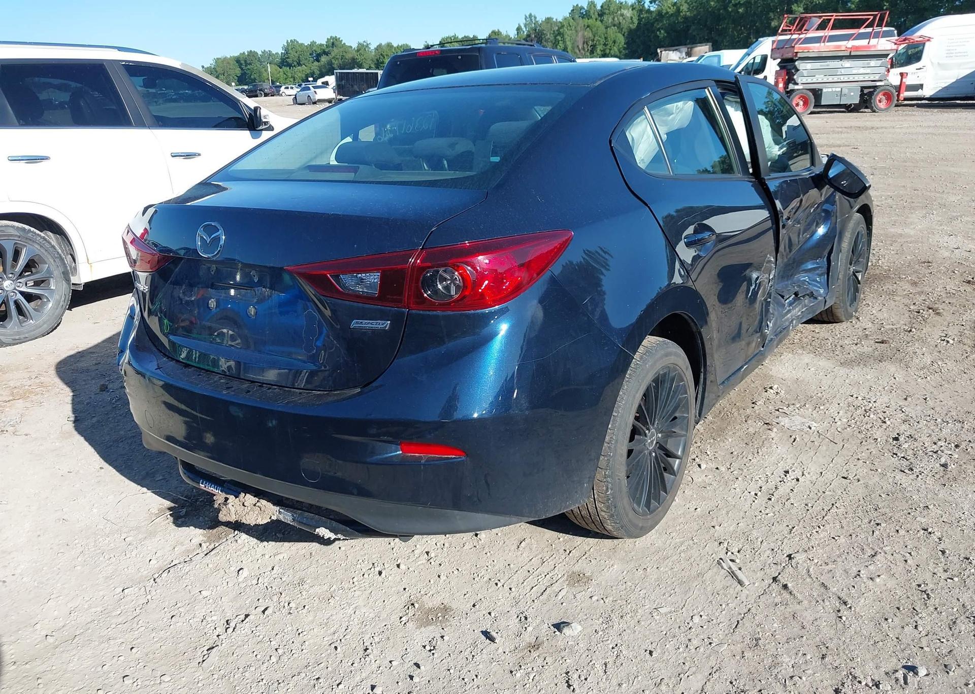 2015 MAZDA MAZDA3 GX
