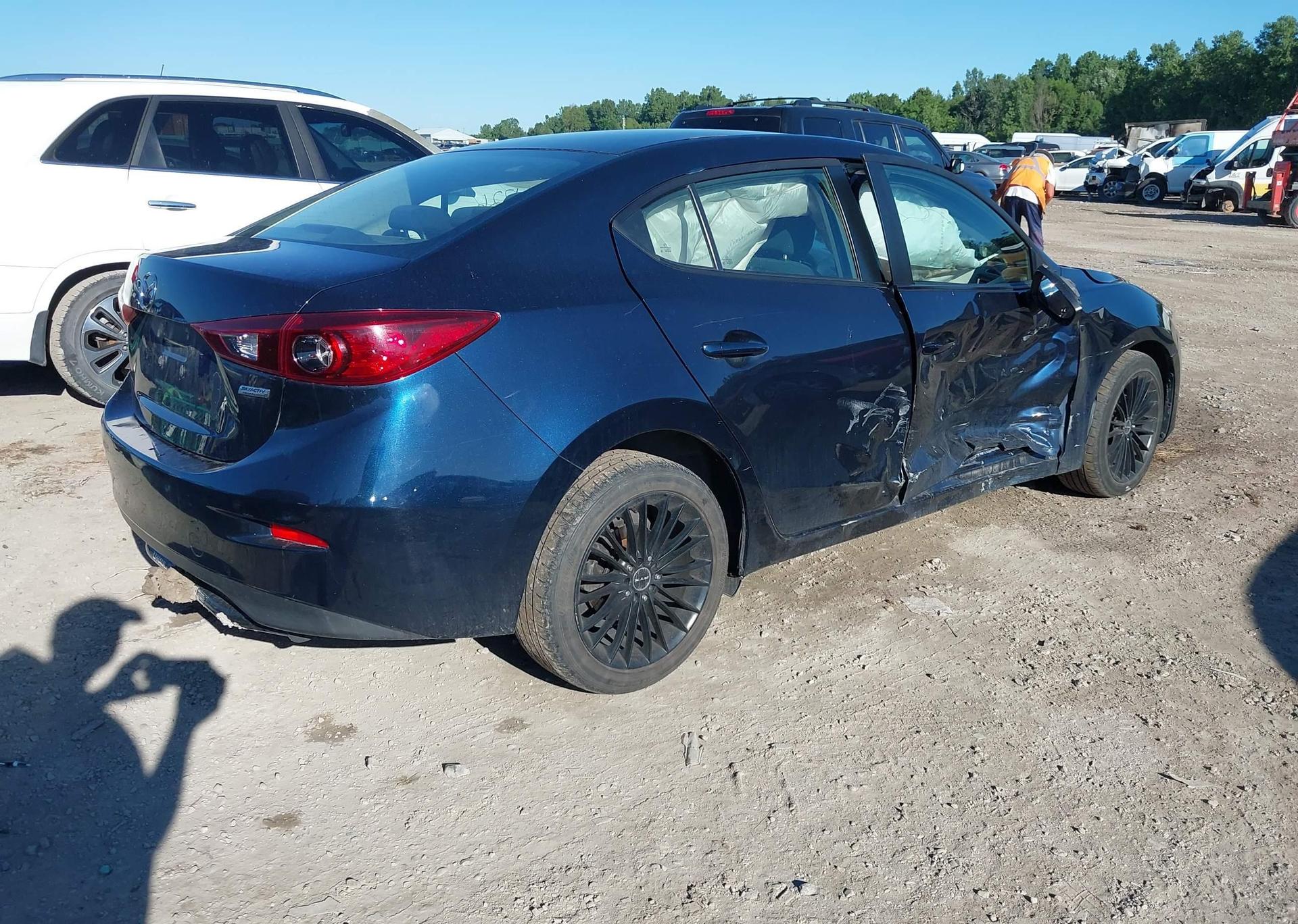 2015 MAZDA MAZDA3 GX