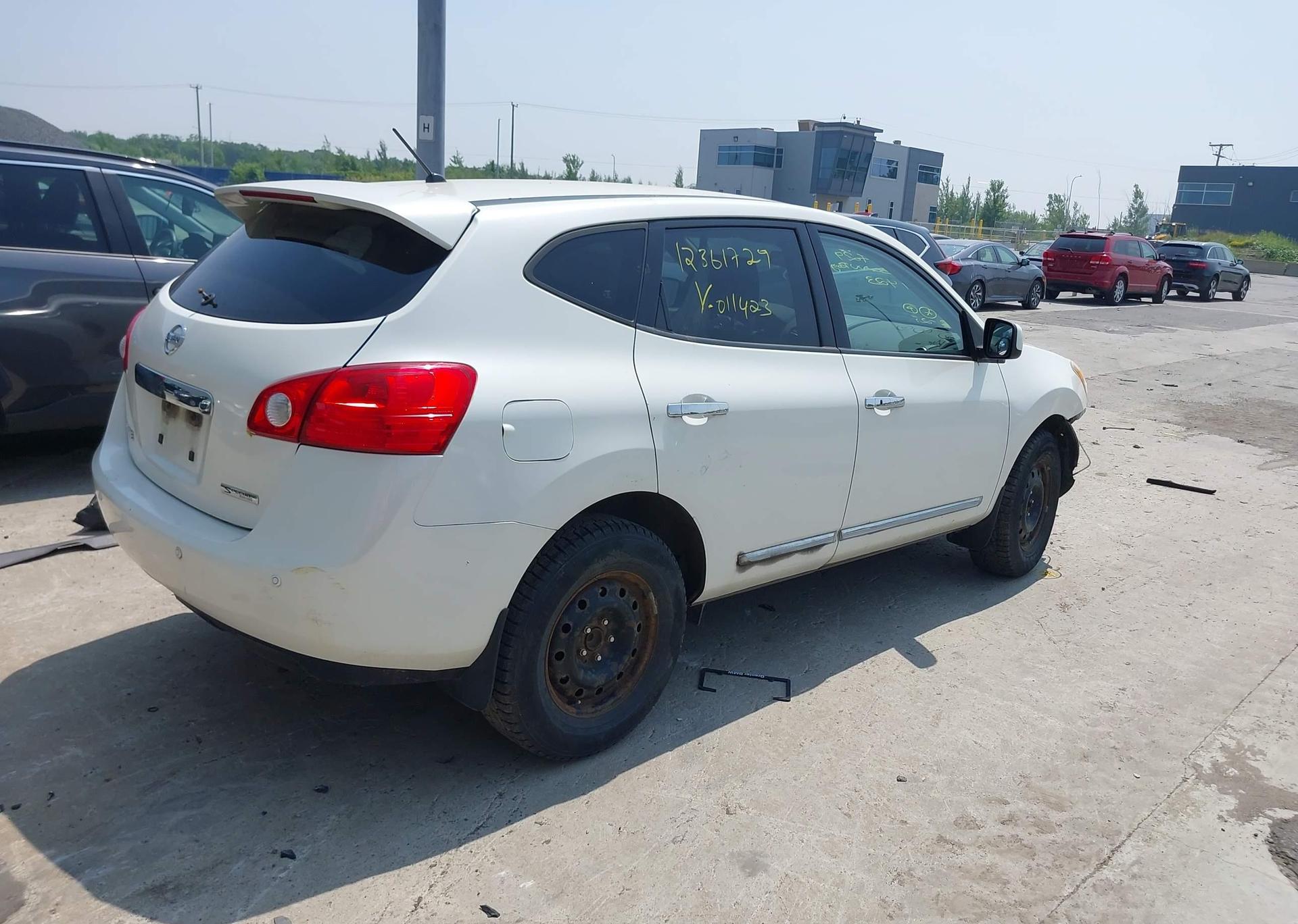 2013 NISSAN ROGUE S