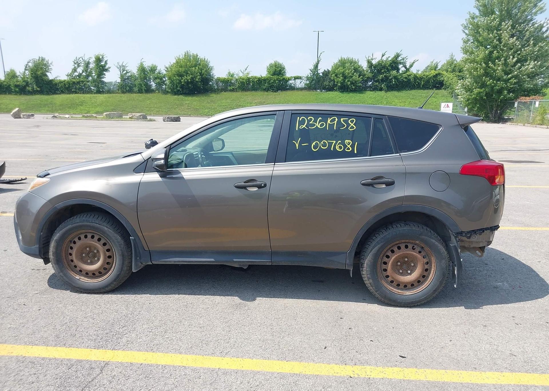 2013 TOYOTA RAV4 LE