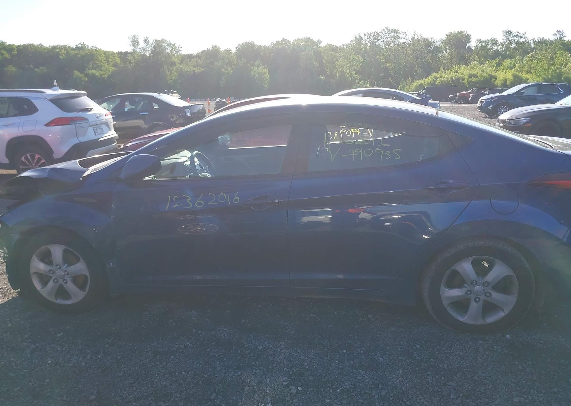 2016 HYUNDAI ELANTRA