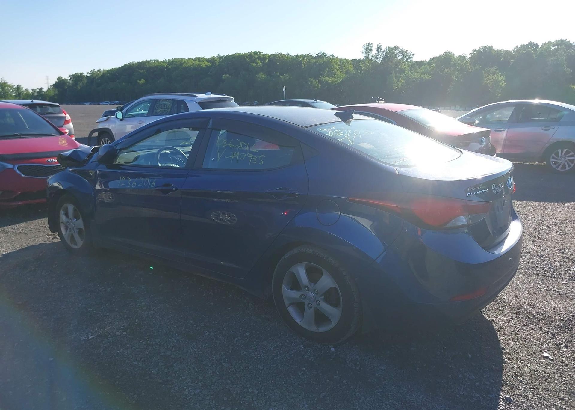 2016 HYUNDAI ELANTRA