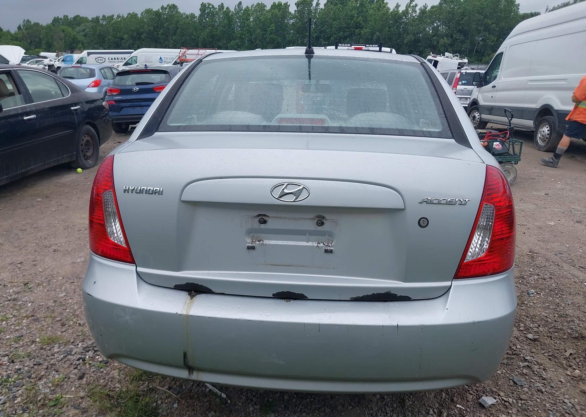 2010 HYUNDAI ACCENT GLS