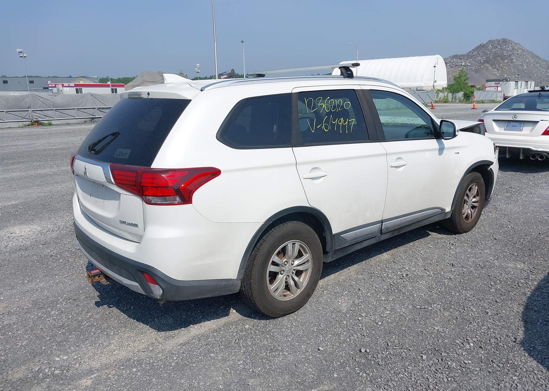 2018 MITSUBISHI OUTLANDER SE