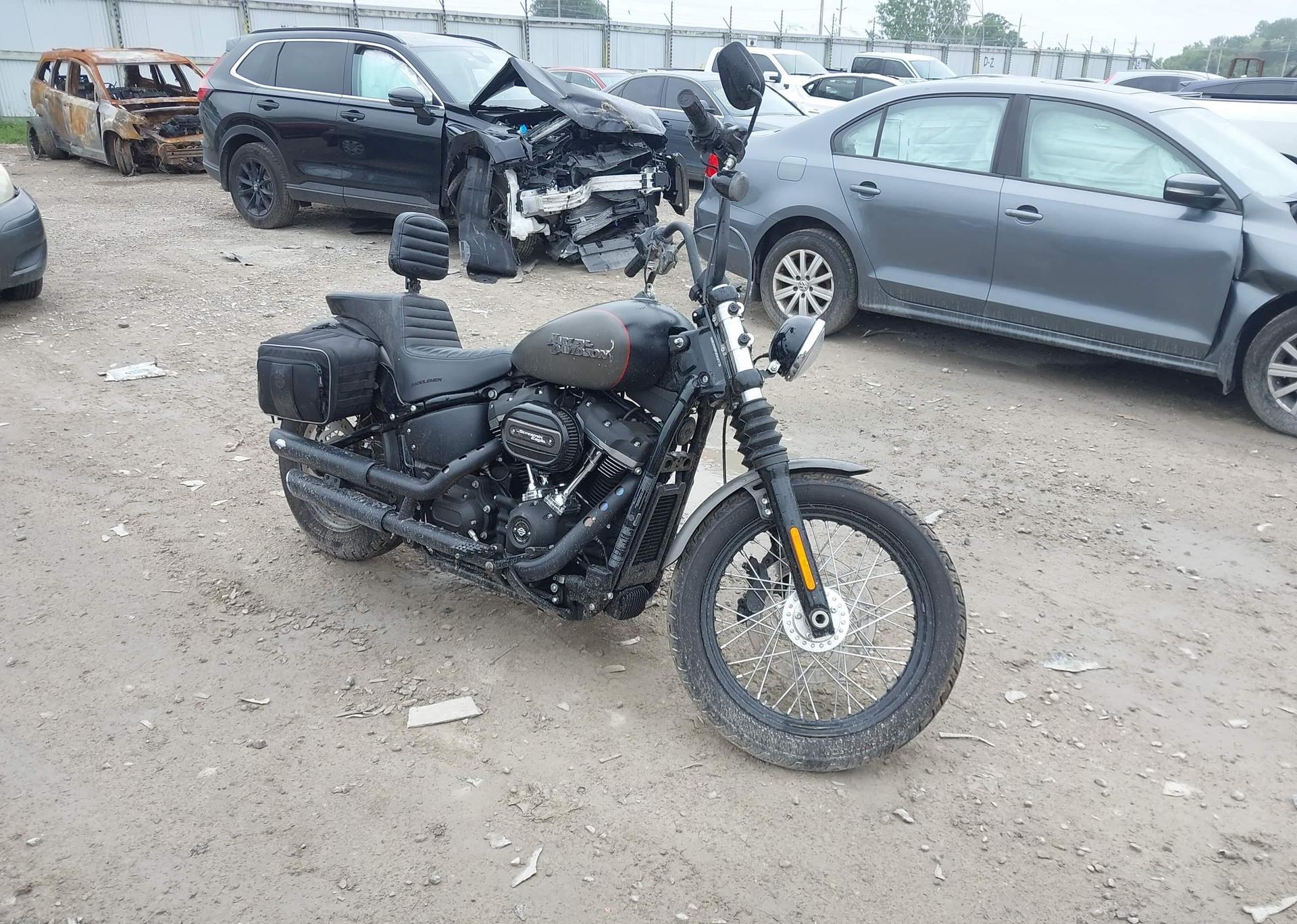 2018 HARLEY-DAVIDSON FXBB STREET BOB