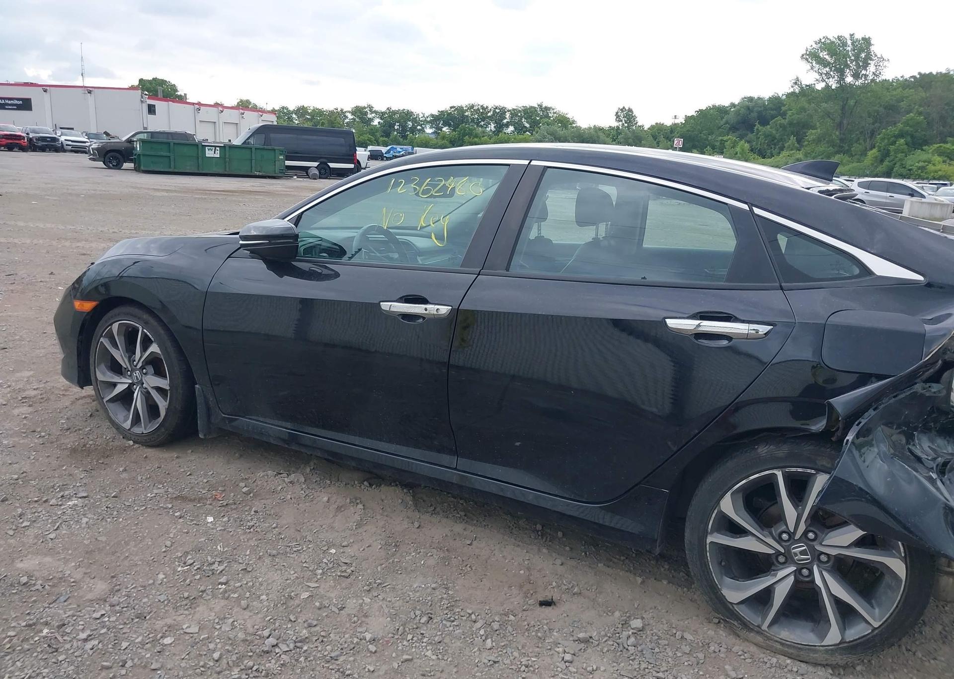 2019 HONDA Civic touring